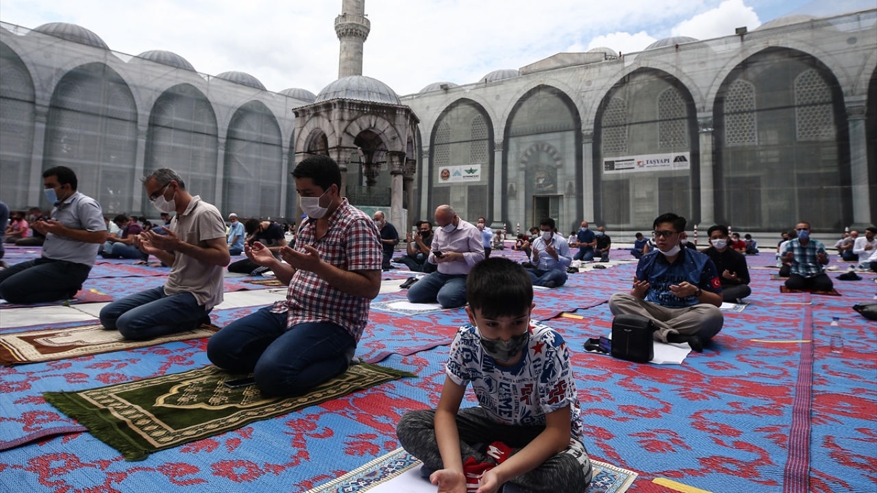 İstanbul-Sultanahmet Camii