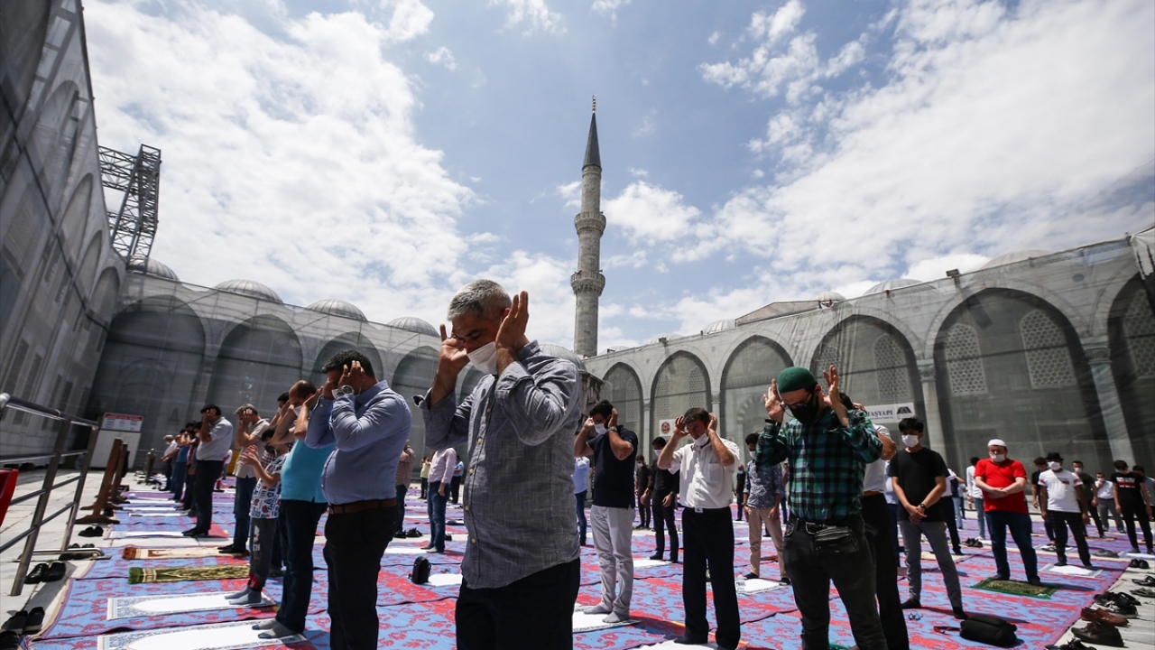 İstanbul-Sultanahmet Camii