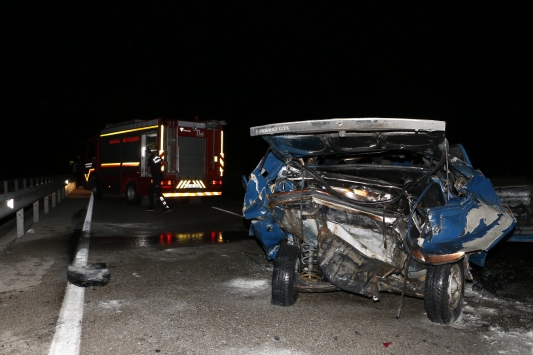 Manisada trafik kazası: 1 ölü, 1 ağır yaralı