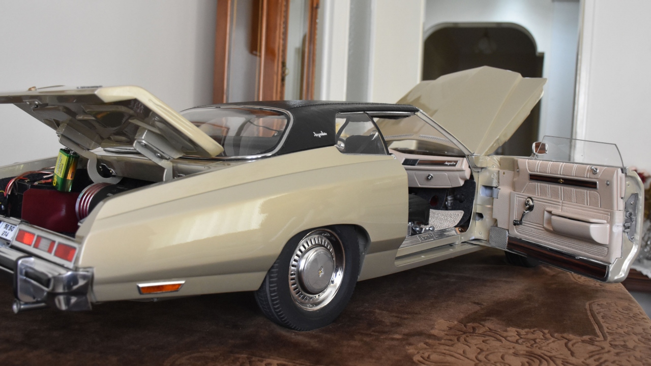 1984 yılında otomobilin yapımına başlayan Okurgan, zaman zaman ara verdiği klasik otomobilin aynısını 36 yılda tamamladı. 