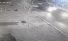 Bursa'da iki araç kafa kafaya çarpıştı