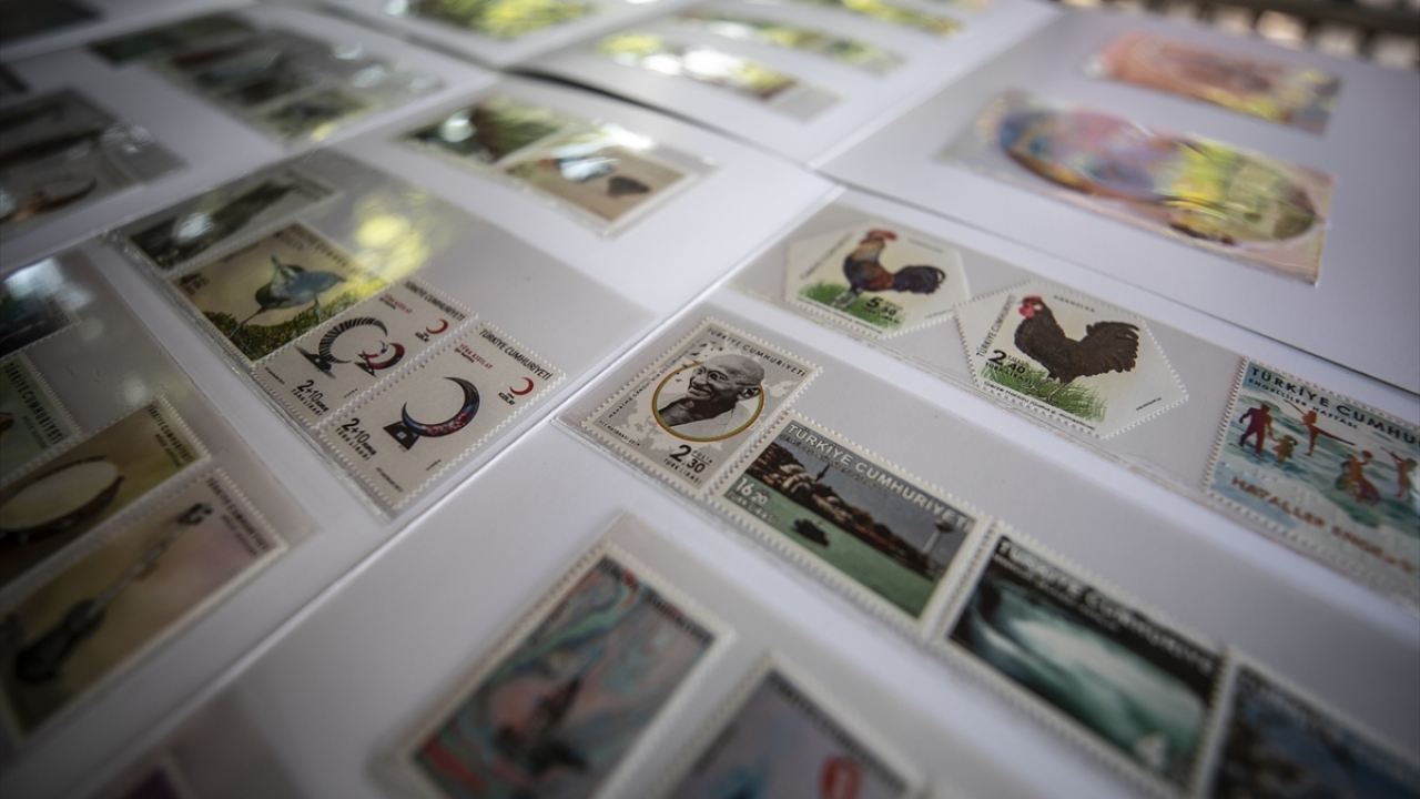 "Düzenli olarak her yıl ortalama 100-150 tane pul topluyorum"