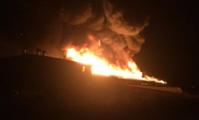 Antalya'da soğuk hava deposunda yangın çıktı