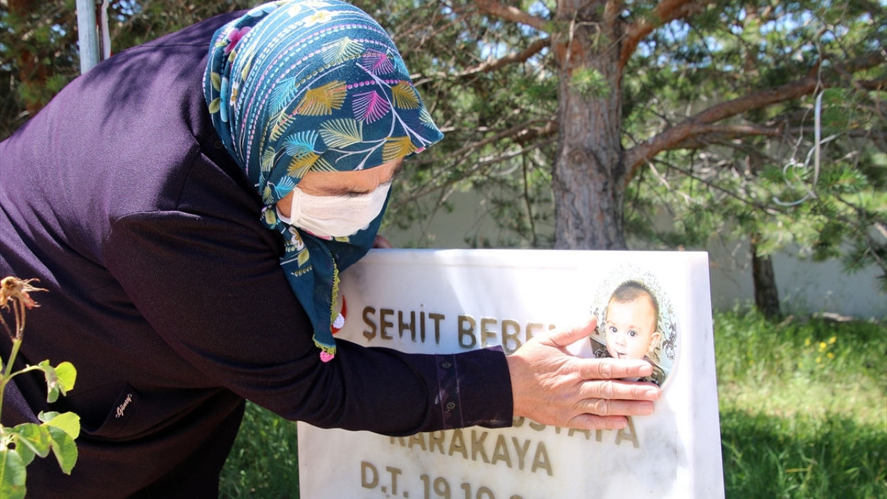 Demir, burada gazetecilere yaptığı açıklamada, operasyona katılan Mehmetçiklere teşekkür etti. 