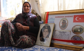 Şehit annesinin onurlu yaşam mücadelesi herkese örnek oluyor
