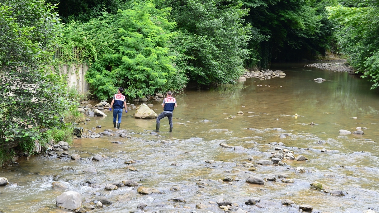 İkranur`un cesedi, cumhuriyet savcısının incelemesinin ardından Giresun A. İlhan Özdemir Eğitim ve Araştırma Hastanesi morguna kaldırıldı.