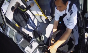 YKS'ye giderken yanlış otobüse binen öğrencileri şoför kurtardı