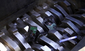Elektronik atıklardaki kişisel bilgiler böyle imha ediliyor