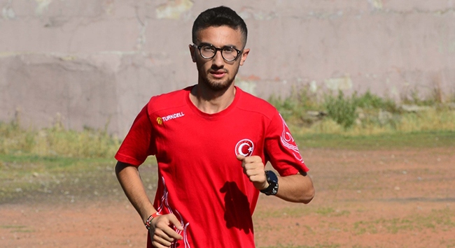 Her gün 20 kilometre koşarak olimpiyata hazırlanıyor