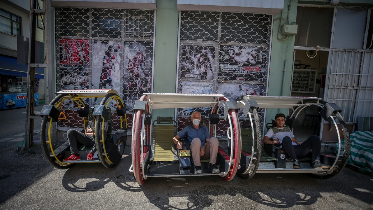 Yaklaşık 30 yıl cezaevinde kalan Duman, bu süre zarfında elektrik ve teknoloji üzerine birçok kitap okuyarak bir araç imal etmeye karar verdi.