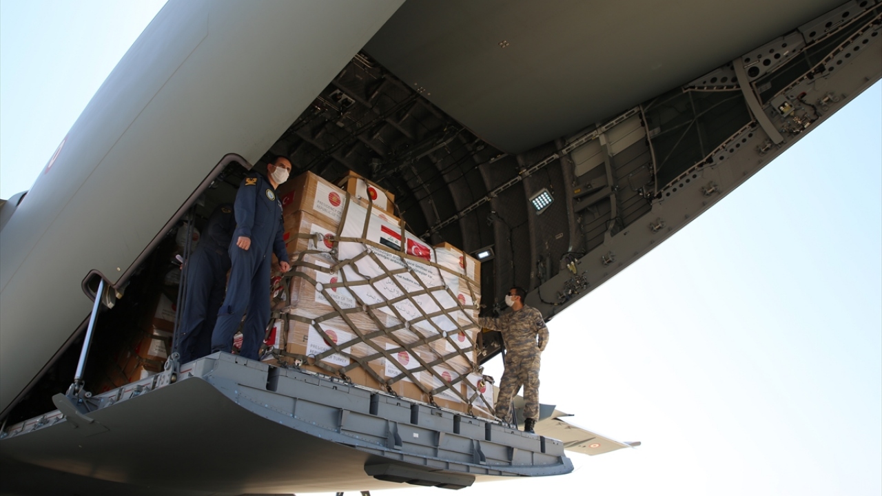 ITC Başkanı Salihi, tıbbi yardım malzemelerini taşıyan Türk uçağının indiği Bağdat Muhammed Alaaddin Askeri Üssü`nde açıklamalarda bulundu.