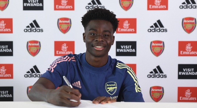 Arsenal genç yeteneğin sözleşmesini uzattı