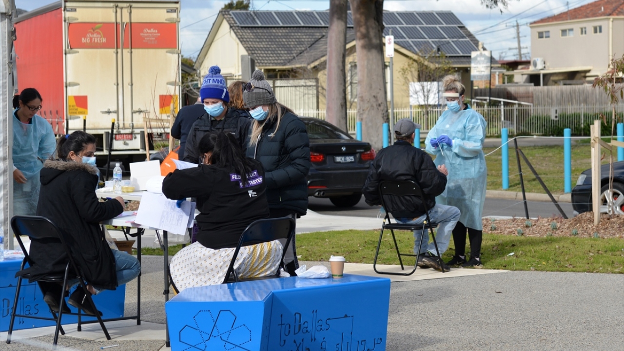 Yeni vakalarla ülkedeki Covid-19’a yakalananların sayısı 1530’a, aktif vaka sayısı da 24’e yükseldi. Kovid-19 nedeniyle hastalanan 1484 kişinin iyileştiği ülkede, 22 Yeni Zelandalı hayatını kaybetmişti.