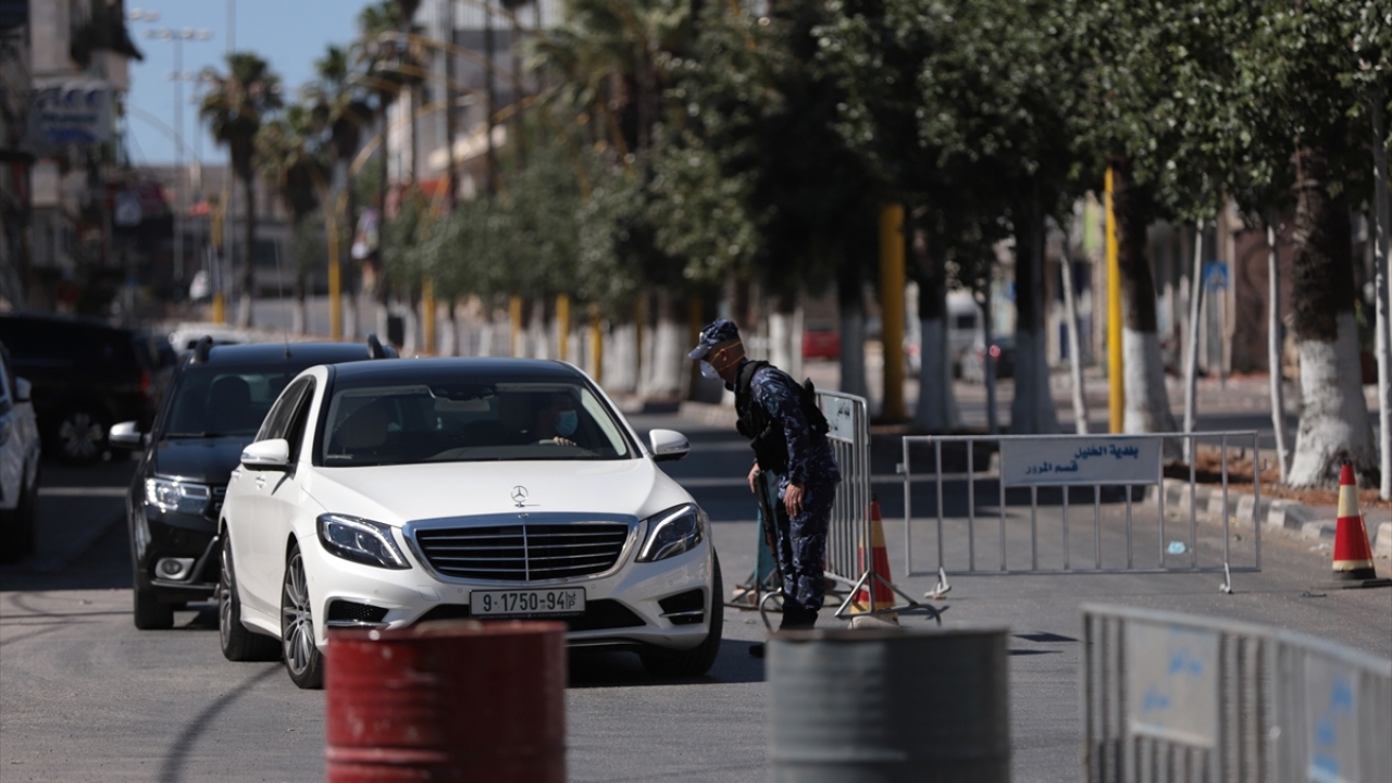 Cibrin, son 24 saatte kentte 199 vaka tespit edildiğine işaret ederek, salgının şehir merkezi, beldeler ve kente bağlı Filistin mülteci kamplarının tamamında yayıldığını ifade etti.