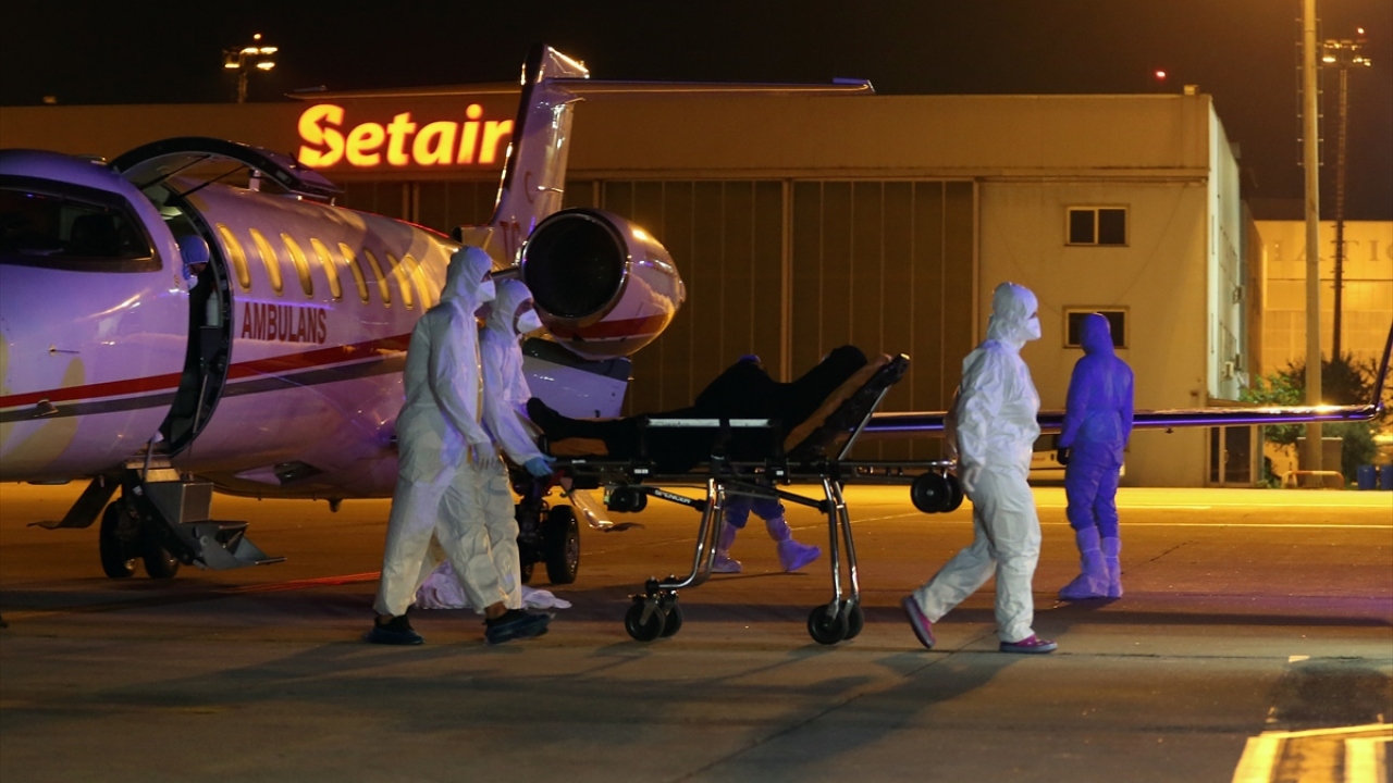 Suudi Arabistan`ın başkenti Riyad`dan saat 21.16`da havalanan uçak saat 00.45`te İstanbul Atatürk Havalimanı Genel Havacılık alanına iniş yaptı. 