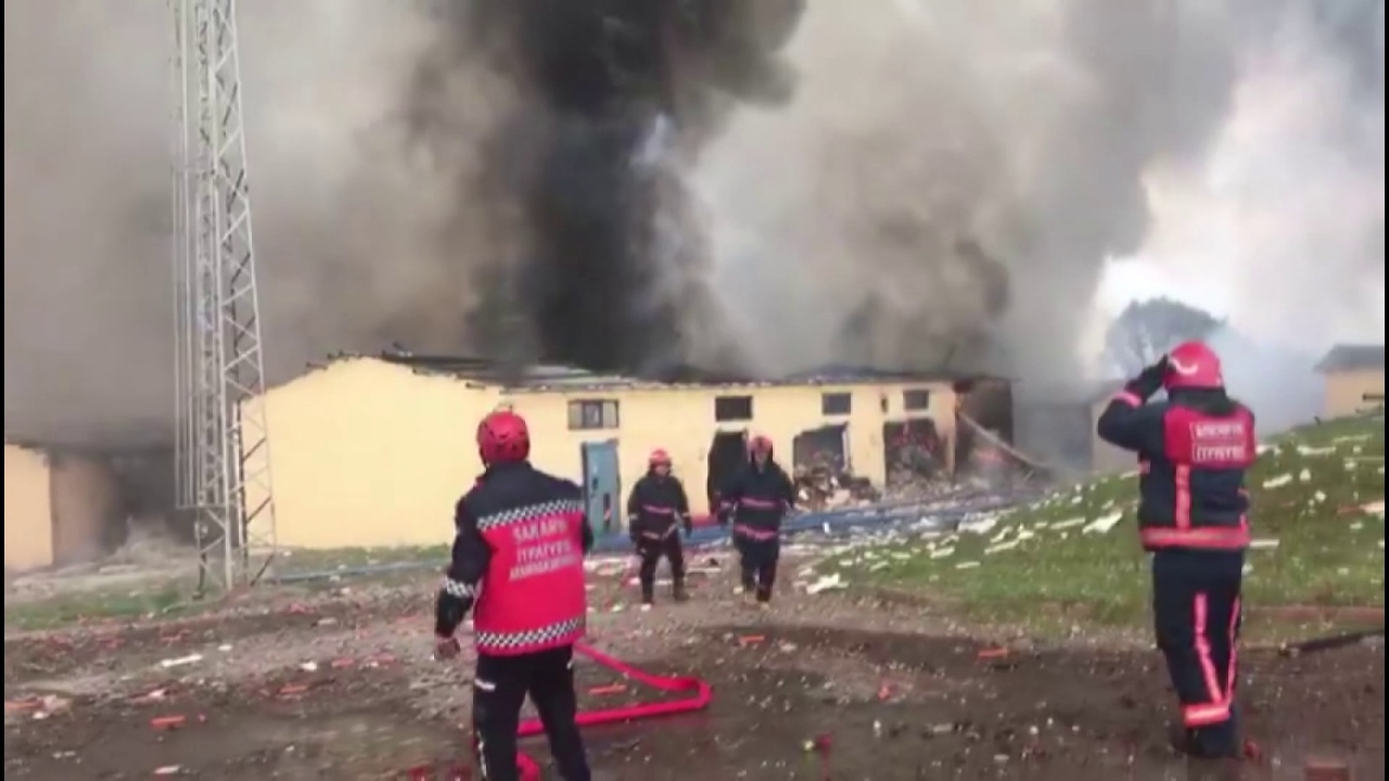 Sakarya`daki havai fişek fabrikasının son görüntüleri...