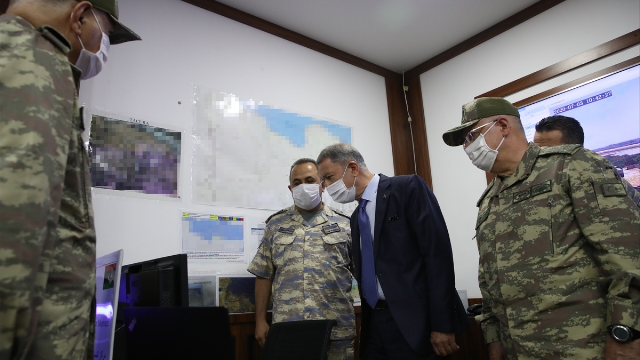 Milli Savunma Bakanı Hulusi Akar, her zaman Libya halkının yanında olacaklarını belirterek, "Sayın Cumhurbaşkanımızın talimatları kapsamında Libyalı kardeşlerimiz için yapılması gereken ne varsa yapacağımızı bilmenizi istiyorum." dedi.