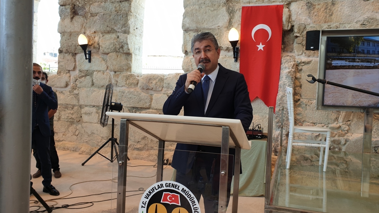 Törenin ardından camide cuma namazı kılındı.