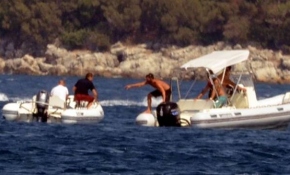 Kaptanı denize düşen sürat botu kendi etrafında dönüp durdu