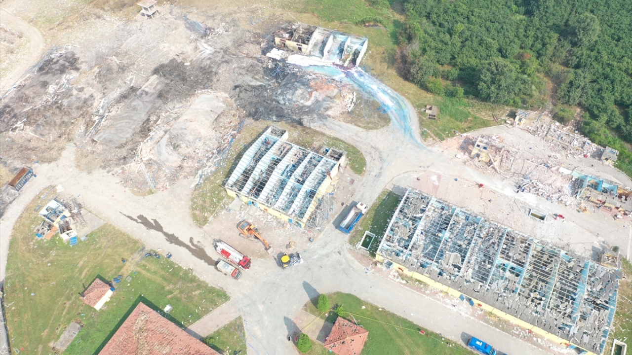 Patlamaya ilişkin gözaltına alınan 4 şüpheli ise tutuklanmıştı.