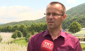 Srebrenitsa'dan sağ kurtulan Bosnalı Nedzad, yaşadıklarını TRT Haber'e anlattı