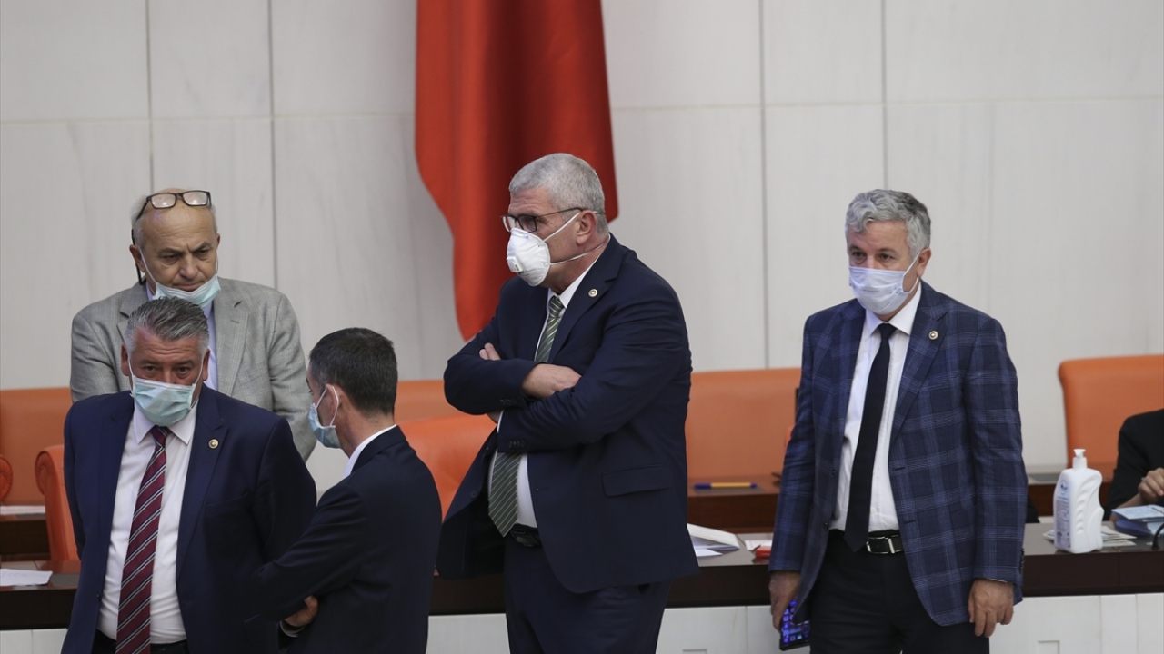 Üçüncü oylamada salt çoğunluk sağlanamazsa bu oylamada en çok oy alan iki aday için dördüncü oylama yapılacak.