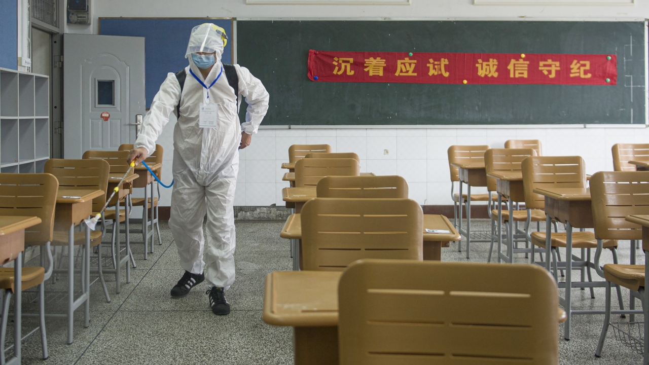 Yeni tip koronavirüs salgınının ortaya çıktığı Çin`de, bugüne kadar 4 bin 634 kişi virüs nedeniyle hayatını kaybetti.