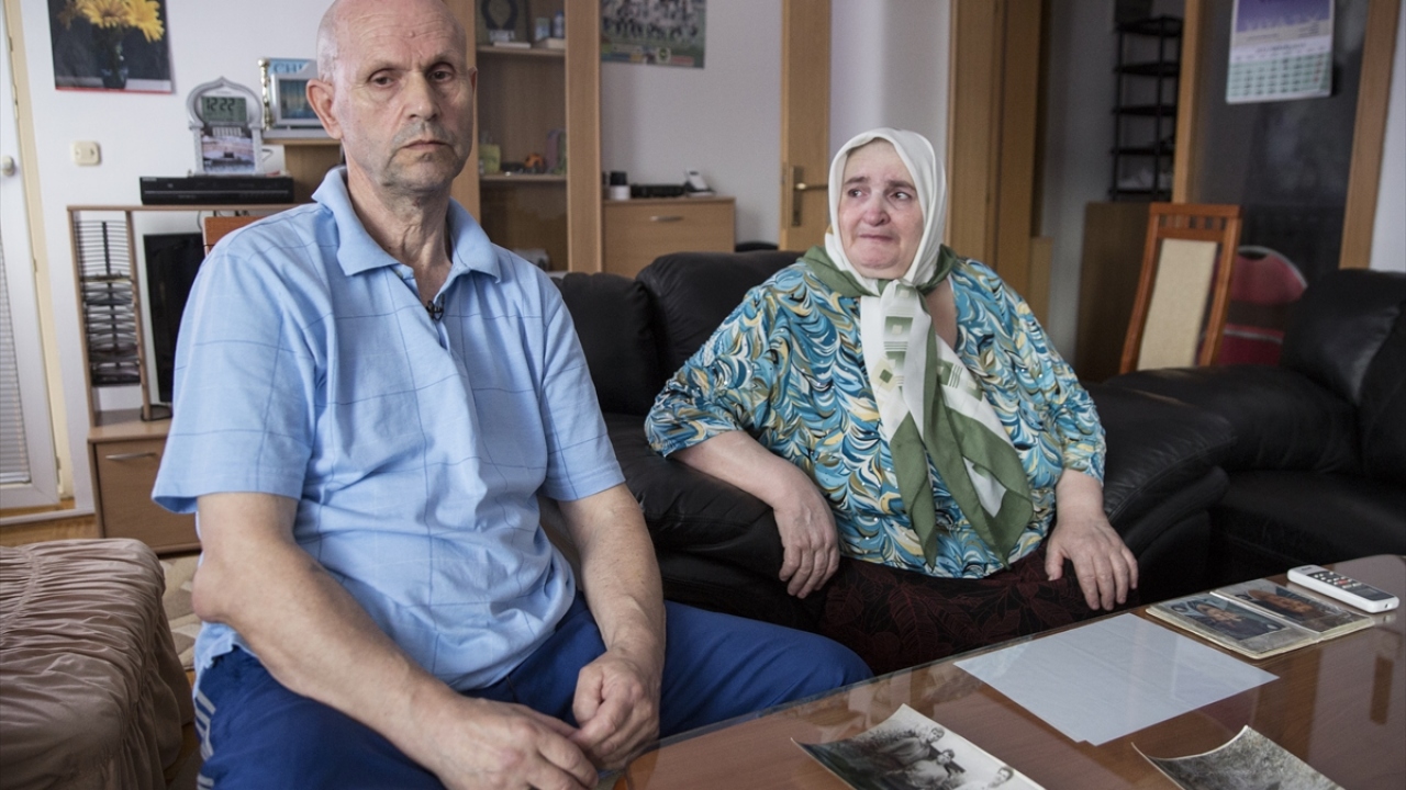 Baba Ahmo İbisevic, yaptığı açıklamada, Srebrenitsa`daki soykırımda 40`a yakın akrabasını kaybettiğini söyledi.