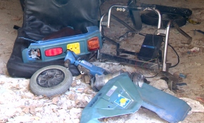 Engelli genci hayata bağlayan aracı çalıp parçaladılar