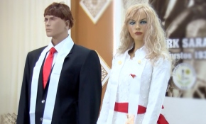 Düğünlerde takı törenine cansız mankenli çözüm