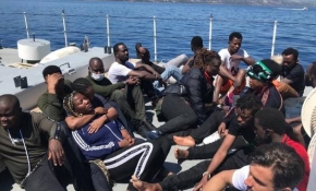 Ege Denizi'nde botları batan 27 sığınmacı kurtarıldı