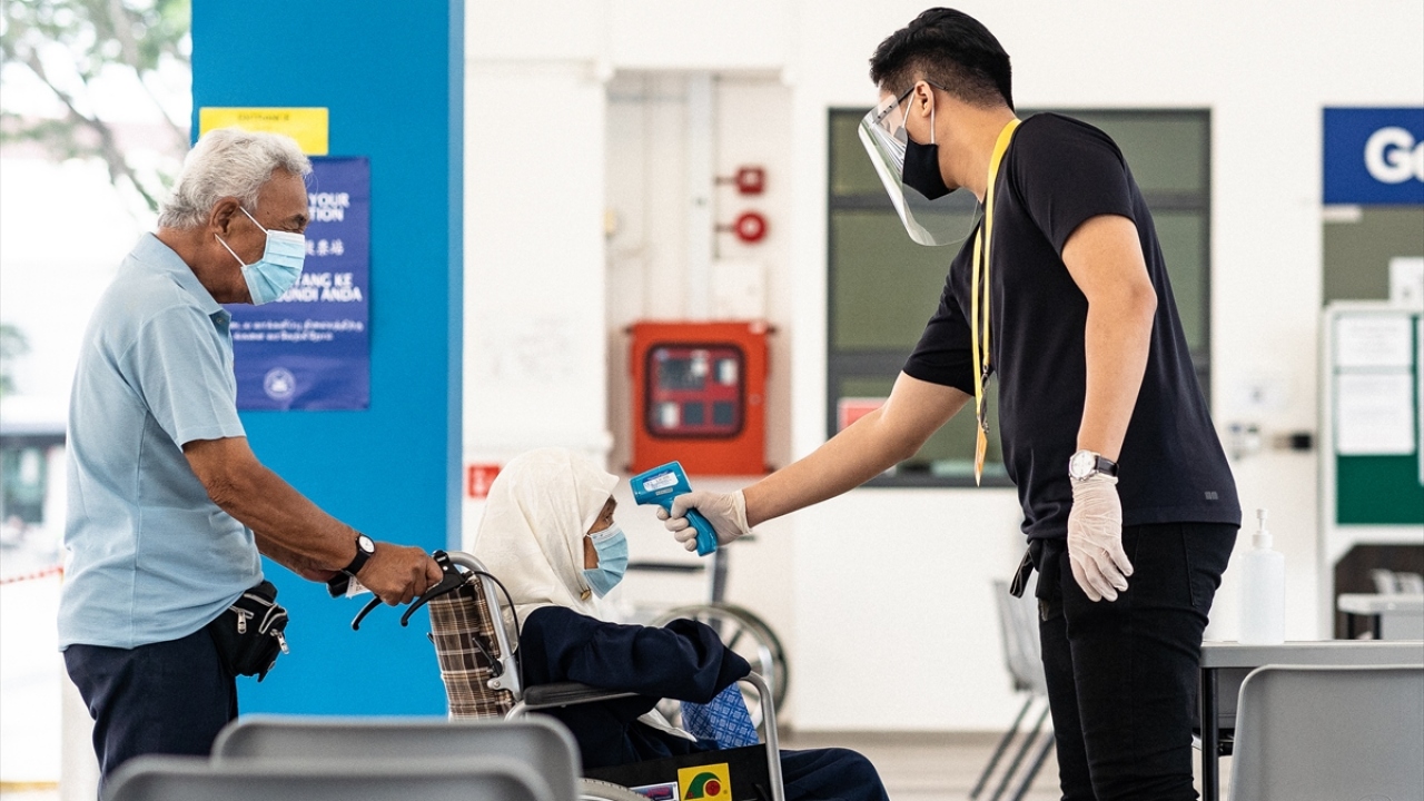 Bu yıl eylül ayında yapılması öngörülen seçimlerin, ülkede etkisini gösteren Kovid-19 salgını nedeniyle ertelenmesi öngörülüyordu.