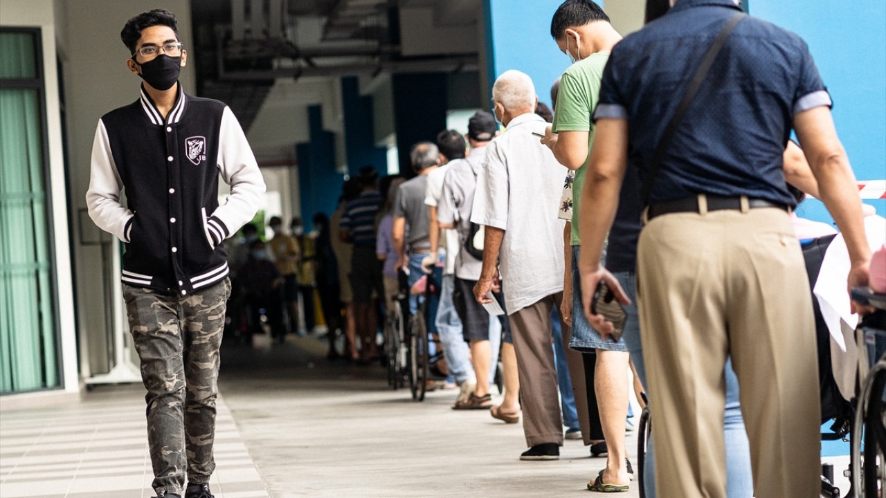 Bundan önceki seçimlerin çoğunda muhalefet partileri, meclis sandalyelerinin hepsine aday çıkaracak desteği bulamamıştı.