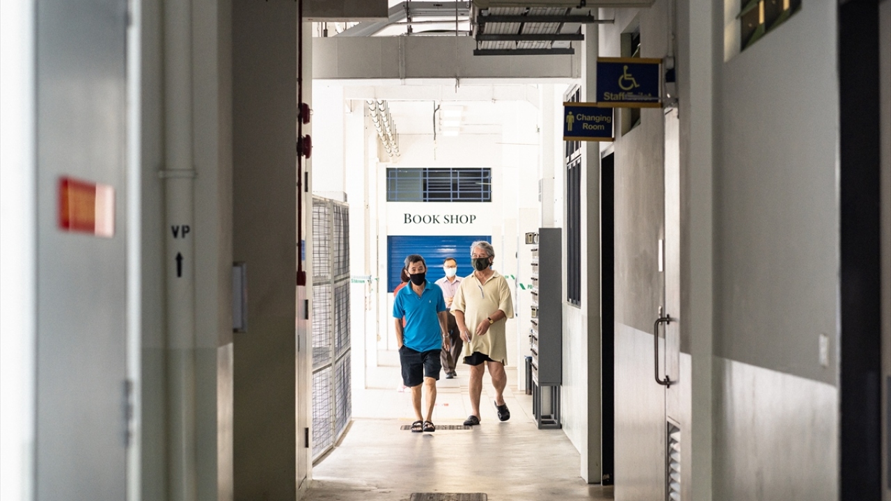 Covid-19`un yol açtığı ekonomik kriz de hükümetin önündeki bir diğer seçim sınavı olarak öne çıkıyor.