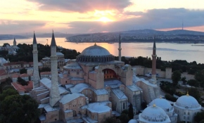 Ayasofya Camii'nde gün doğumu