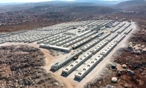 Türkiye'nin briket evleri İdliblilere umut kapıları açıyor