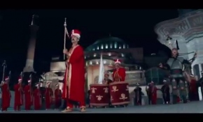 İletişim Başkanlığından 15 Temmuz Mehteri klibi