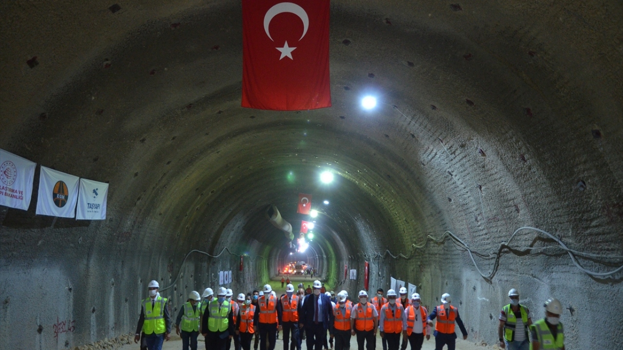 "Önümüzdeki yıl tüm çalışmalar bitirilecek ve halkın hizmetine açılacak"