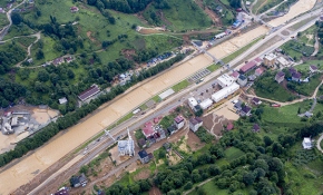 Çayeli havadan görüntülendi: Dağlardan koptu, önüne kattığını sürükledi