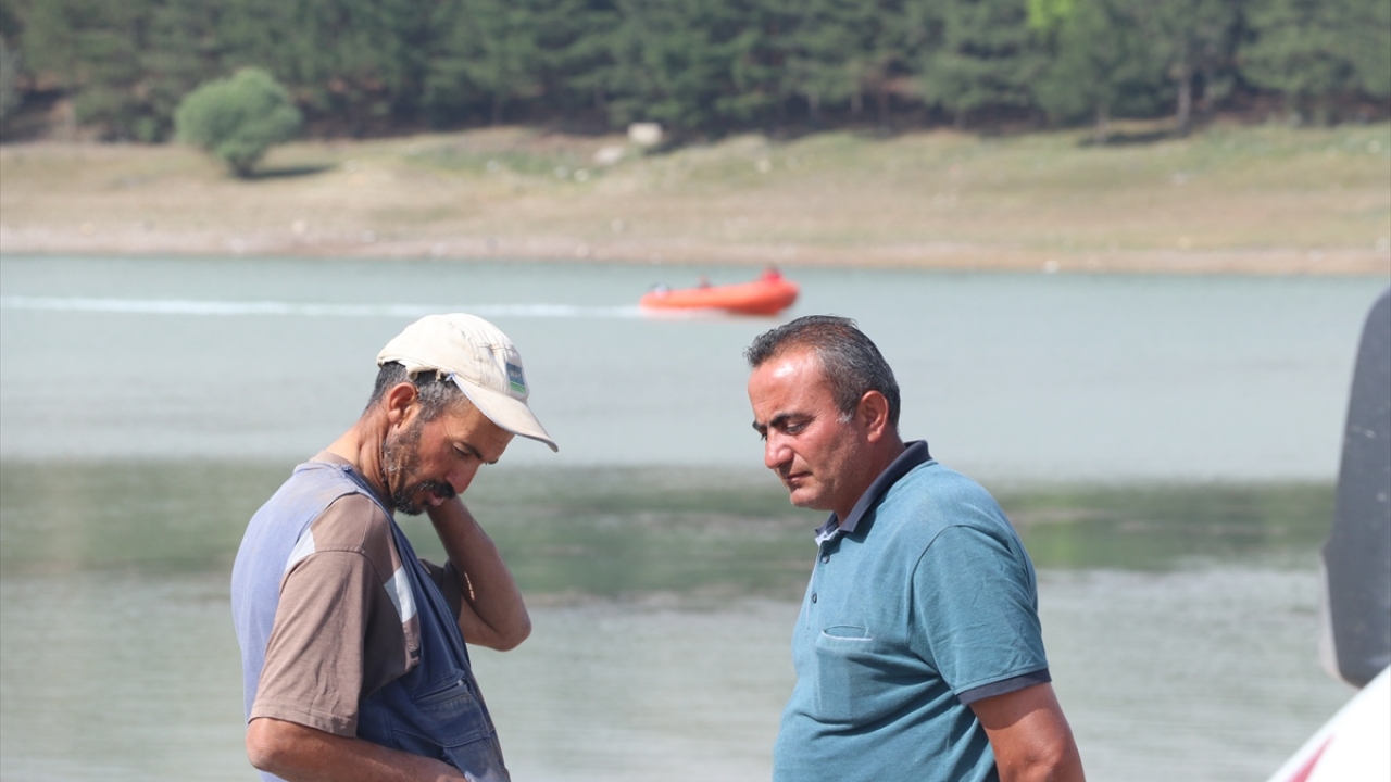 Göletin geniş olması nedeniyle Jandarma Genel Komutanlığı bünyesindeki Jandarma Arama Kurtarma (JAK) ekibinden takviye istendi. 