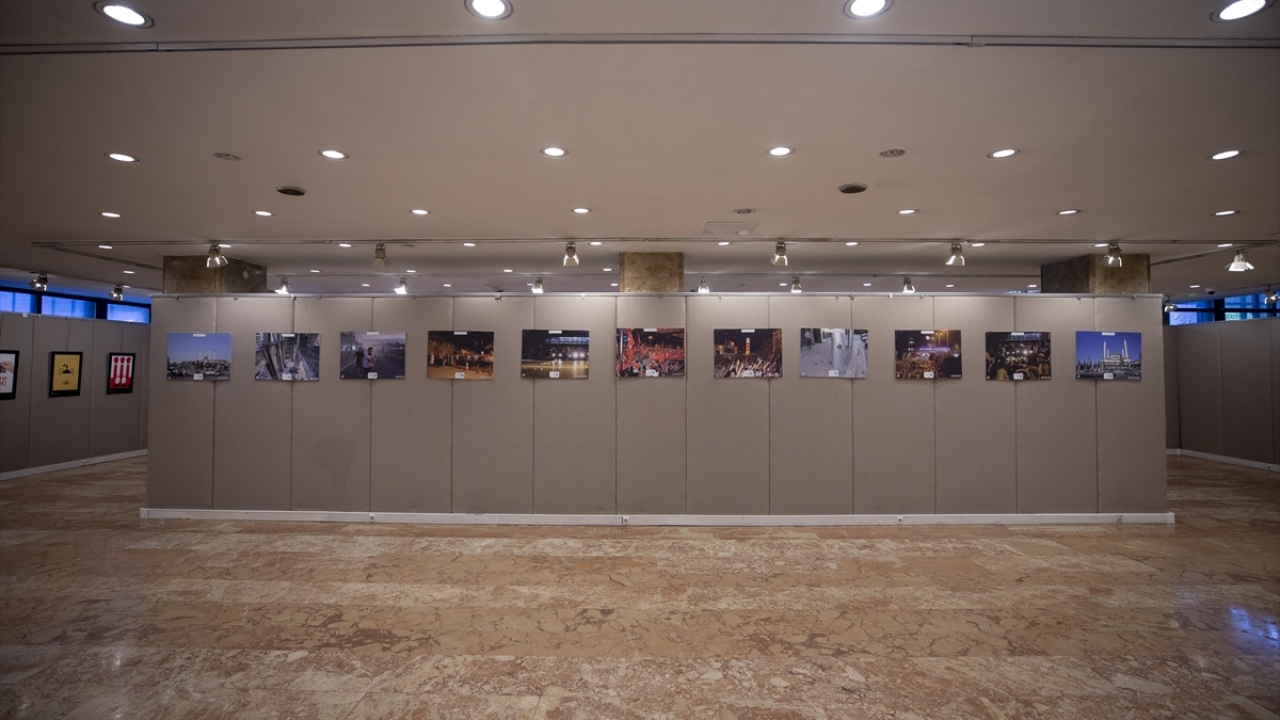 Milli Kütüphane Sergi Salonu`nda düzenlenen törende konuşan Bakan Yardımcısı Özgül Özkan Yavuz, genç tasarımcı ve sanatçıları desteklemek adına birçok etkinliğe imza attıklarına dikkati çekti. 