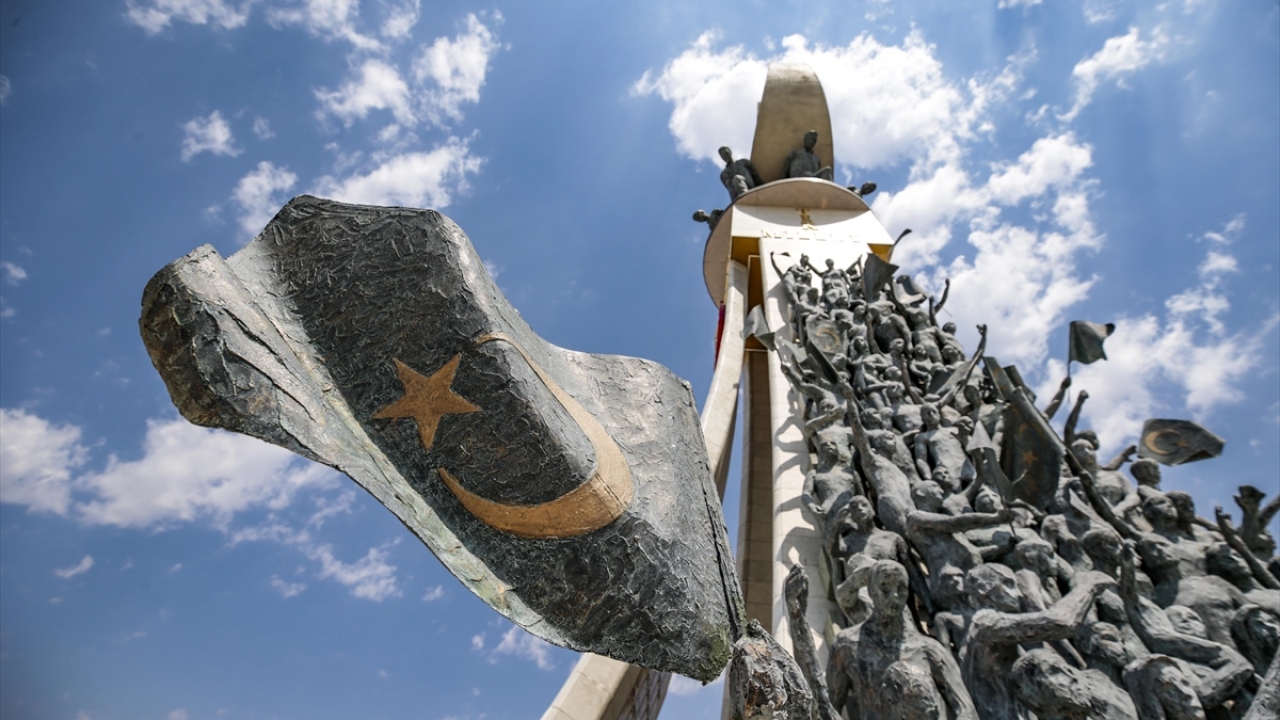 15 Temmuz Şehitler Abidesi