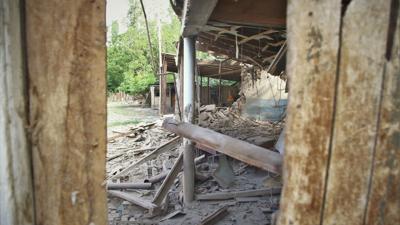 Azerbaycan Savunma Bakanlığından yapılan açıklamaya göre Ermeni güçler bu sabah Tovuz ilindeki Azerbaycan mevzilerine saldırdı. 