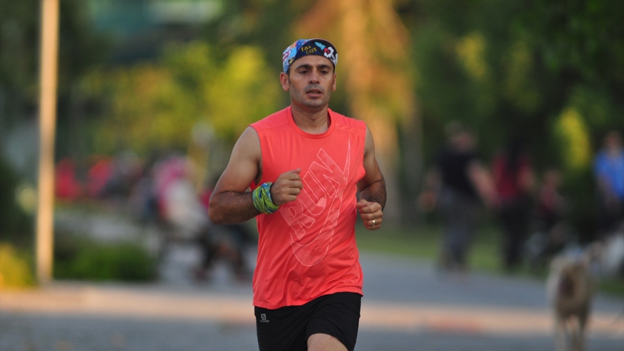 Ali Kansu, arkadaşının ısrarı üzerine beş yıl önce halk koşusuna katılmak istedi. 