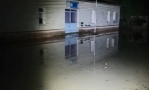 Erzurum'da sel: Okul ve cami bahçesi sular altında kaldı