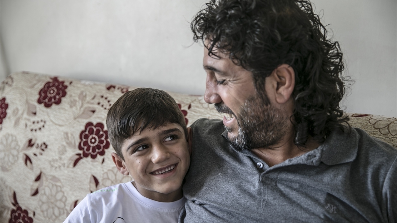 Türkiye`de doğum yapan Asma Ajmrzuki, Muhammed Nur adını verdiği bebeğiyle 8 yıl önce ülkesine dönüş yaptı. 