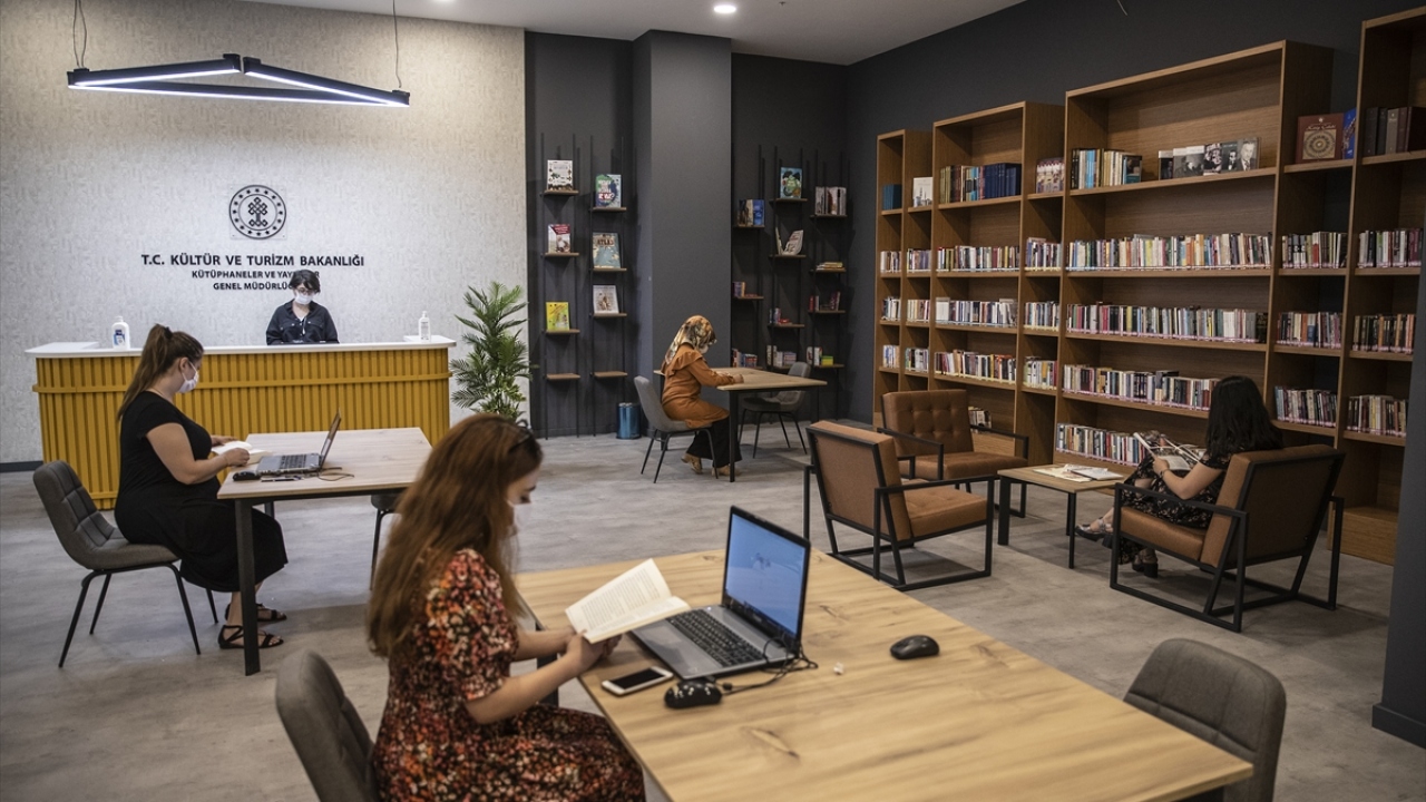 "Kütüphane projemiz Türkiye`deki 500 AVM`ye yayılacak"