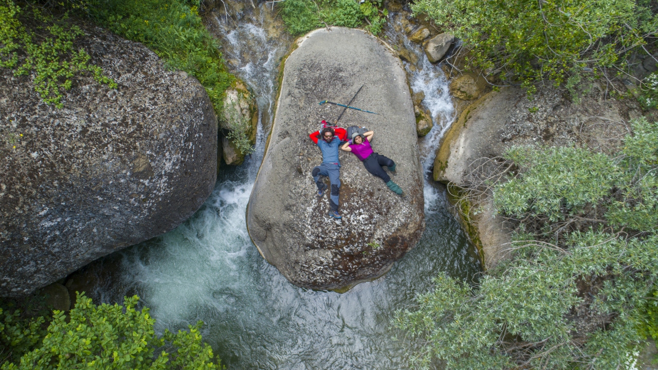 Sivas`ın Doğanşar ilçesindeki, Sarısuvat Kanyonu`nun tanıtımı amacıyla doğa yürüyüşü düzenlendi.