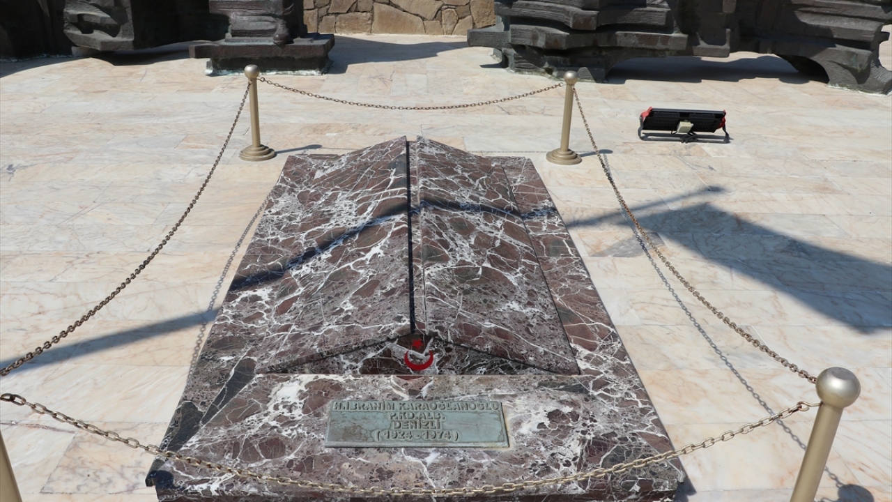 Karaoğlanoğlu Şehitliği