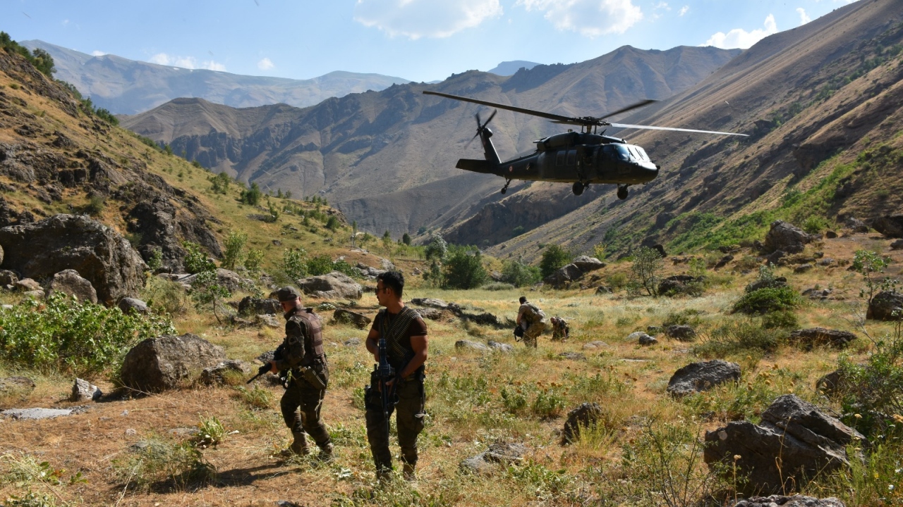 İçişleri Bakanlığından yapılan açıklamada, "Yurt içinde terörün tamamen ortadan kaldırılmasına yönelik yürütülen "YILDIRIM" operasyonları, halkımızın desteği ile inançlı ve kararlı bir şekilde devam edecektir." denildi. 